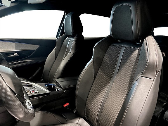 Peugeot 3008 5 of 17