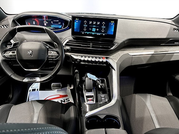 Peugeot 3008 6 of 17