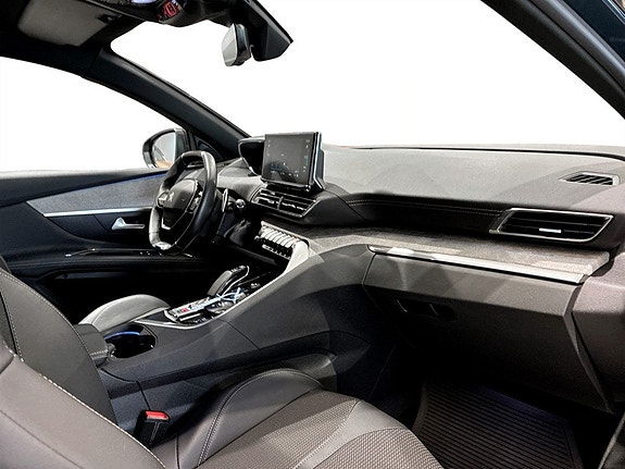 Peugeot 3008 13 of 17