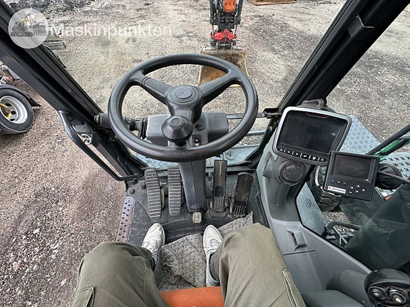 Doosan 165w hjulgrävare med vagn och skopa 16 of 27