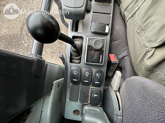 Doosan 165w hjulgrävare med vagn och skopa 26 of 27