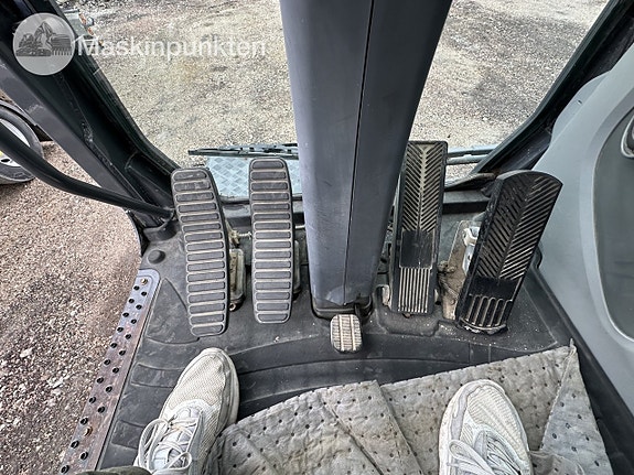 Doosan 165w hjulgrävare med vagn och skopa 18 of 27