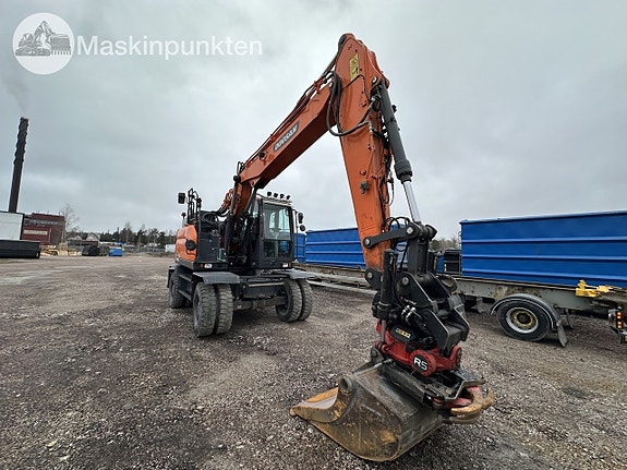 Doosan 165w hjulgrävare med vagn och skopa 3 of 27