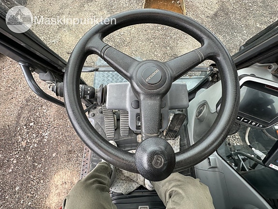 Doosan 165w hjulgrävare med vagn och skopa 17 of 27
