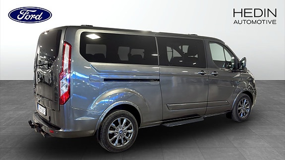 Ford Custom Tourneo 2 of 9