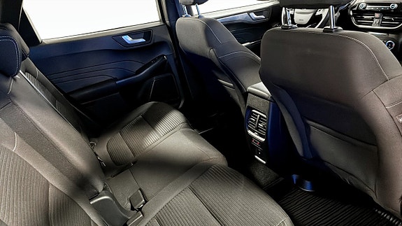 Ford Kuga 5 of 9