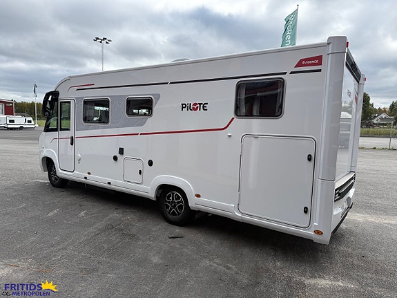Pilote G740 FGJ Evidence 180hk-Alde diesel-Lithium-10" media 4 of 22