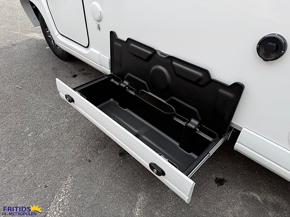 Pilote G740 FGJ Evidence 180hk-Alde diesel-Lithium-10" media 5 of 22