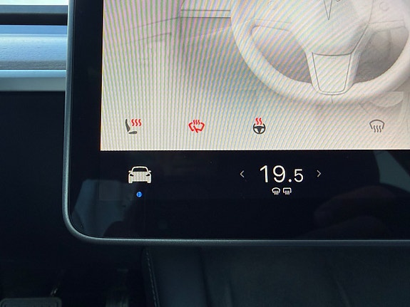 Tesla Model 3 13 of 15