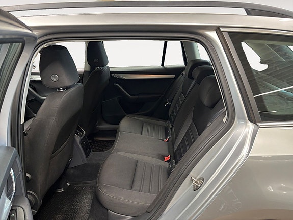Skoda Octavia 14 of 17