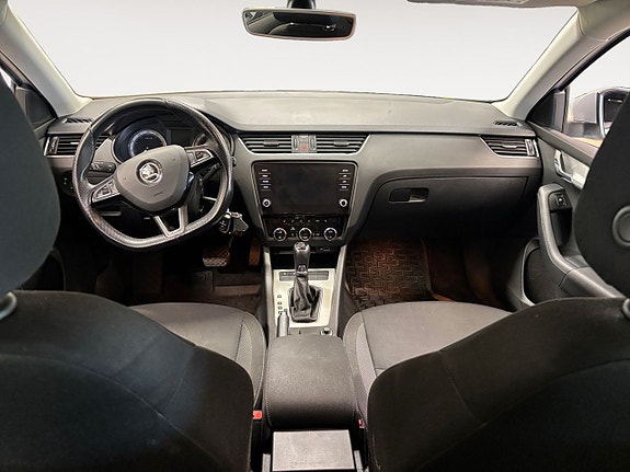 Skoda Octavia 10 of 17
