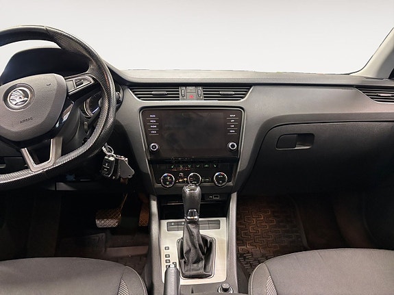 Skoda Octavia 11 of 17