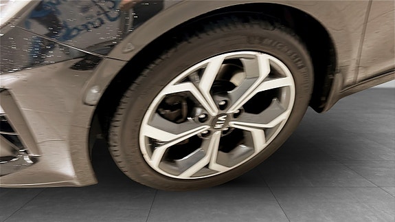 Kia Ceed 9 of 12