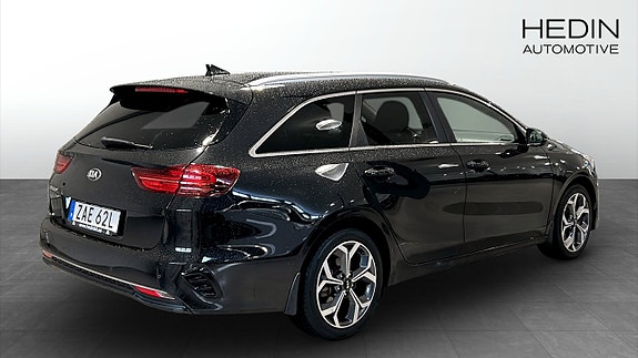Kia Ceed 2 of 12