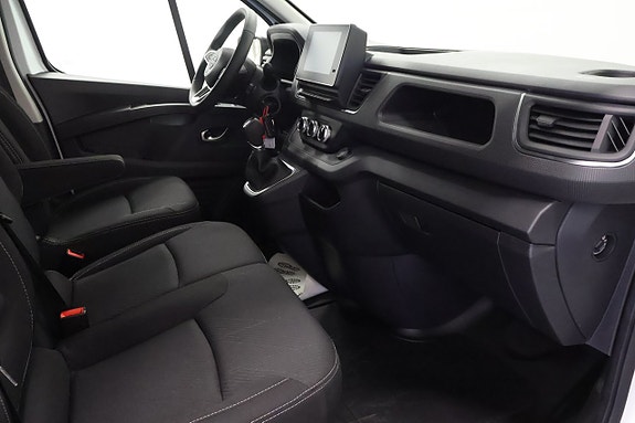 Nissan Primastar 5 of 8