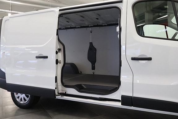 Nissan Primastar 4 of 8