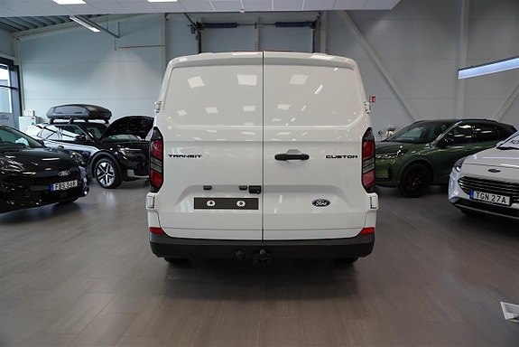 Ford Transit Custom 5 of 12