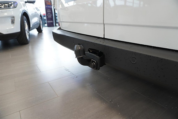 Ford Transit Custom 11 of 12