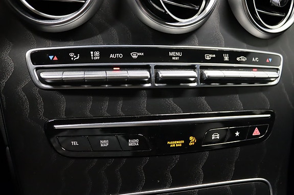 Mercedes-Benz GLC300 de 17 of 26