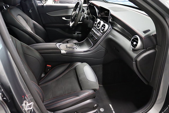 Mercedes-Benz GLC300 de 25 of 26