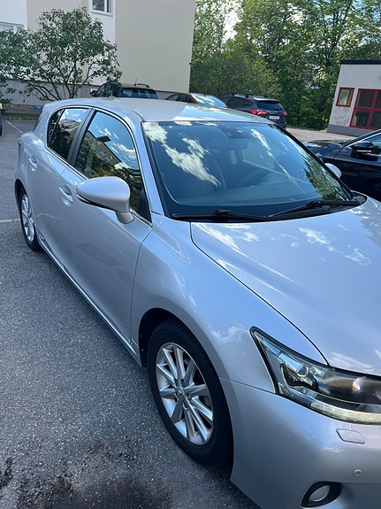 Lexus CT200h 3 of 17