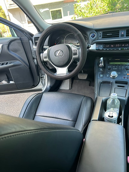 Lexus CT200h 9 of 17
