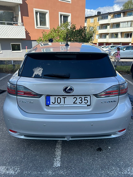 Lexus CT200h 5 of 17