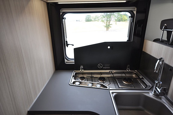 Sun Living S 75 SC Alde+AC Bodel+Lithium-Solcell+5PL+Taksäng+B körkort 11 of 26