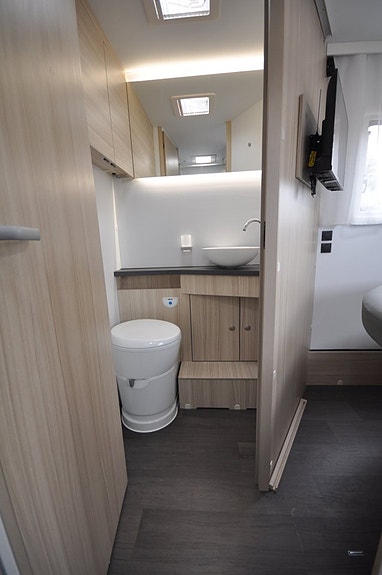 Sun Living S 75 SC Alde+AC Bodel+Lithium-Solcell+5PL+Taksäng+B körkort 21 of 26