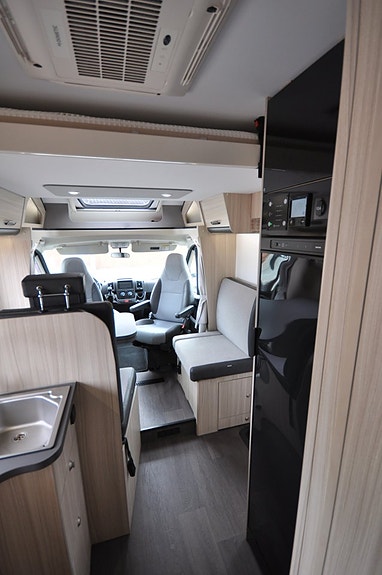 Sun Living S 75 SC Alde+AC Bodel+Lithium-Solcell+5PL+Taksäng+B körkort 14 of 26