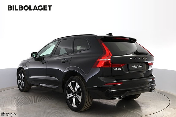 Volvo XC60 3 of 17