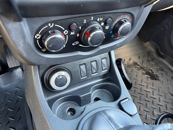 Dacia Duster 13 of 15