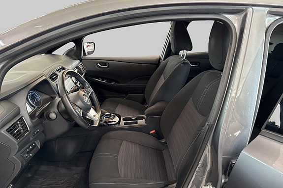 Nissan Leaf 8 of 12