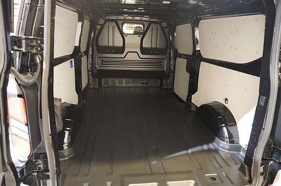 Ford Transit Custom 10 of 11