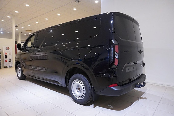 Ford Transit Custom 6 of 11