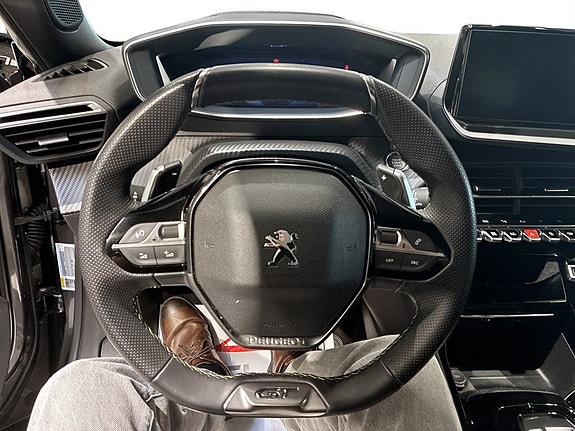 Peugeot 2008 7 of 19