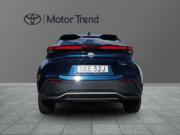 Toyota C-HR 5 of 12