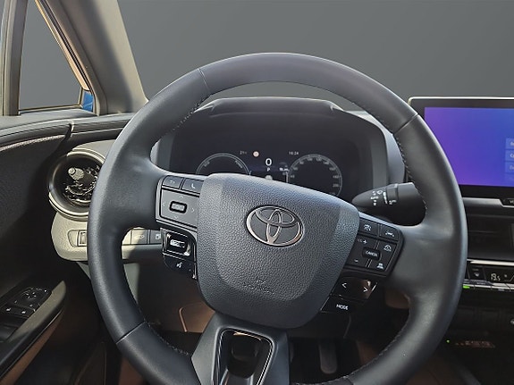 Toyota C-HR 11 of 12