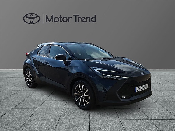 Toyota C-HR 7 of 12