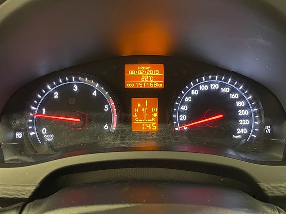 Toyota Avensis 12 of 25