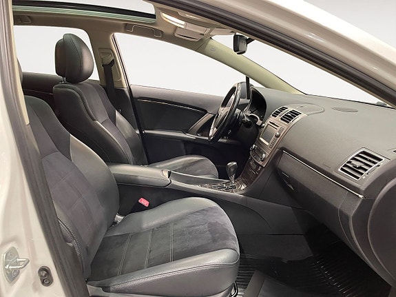 Toyota Avensis 15 of 25