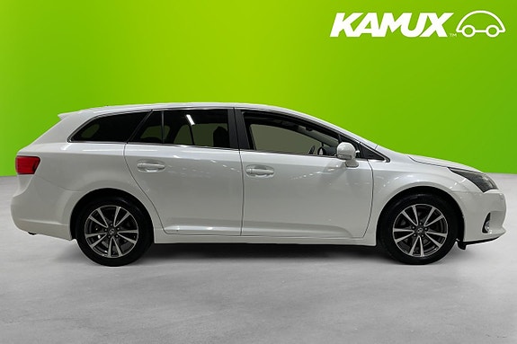 Toyota Avensis 2 of 25