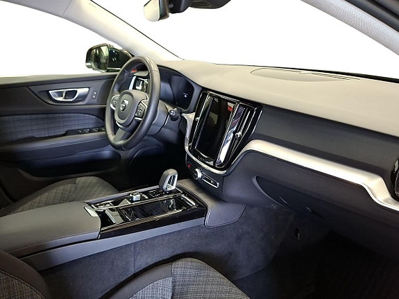 Volvo V60 4 of 14