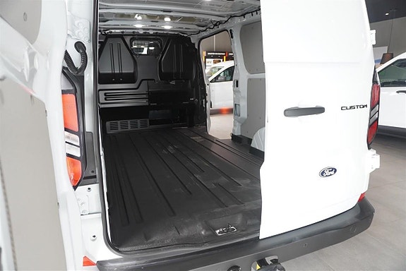 Ford Transit Custom 4 of 11
