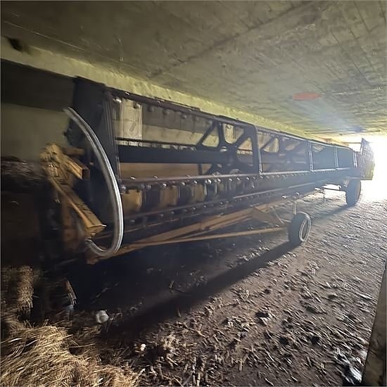 New Holland TF44 - Skærebord /header 24 ft 26 of 30