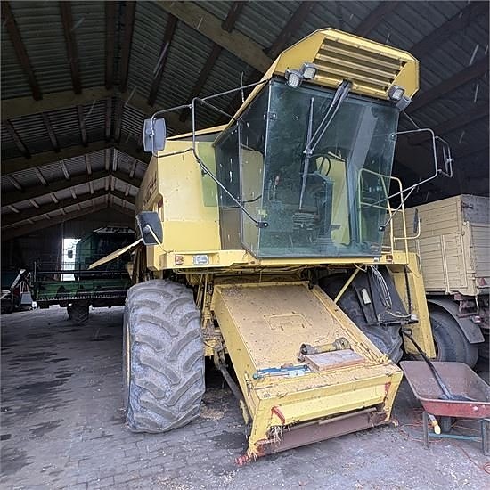 New Holland TF44 - Skærebord /header 24 ft 2 of 30