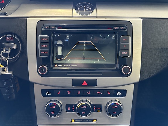 Volkswagen Passat Alltrack 10 of 22