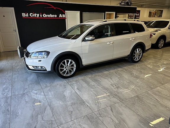 Volkswagen Passat Alltrack 3 of 22