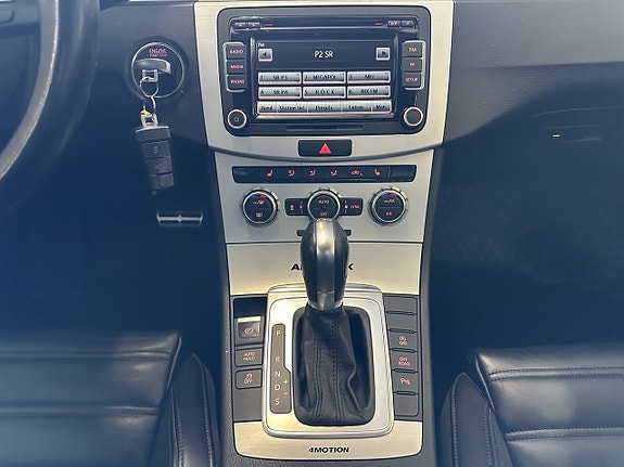Volkswagen Passat Alltrack 9 of 22
