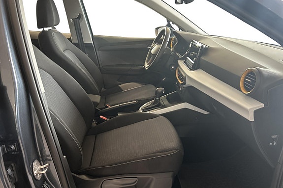 Seat Arona 14 of 26